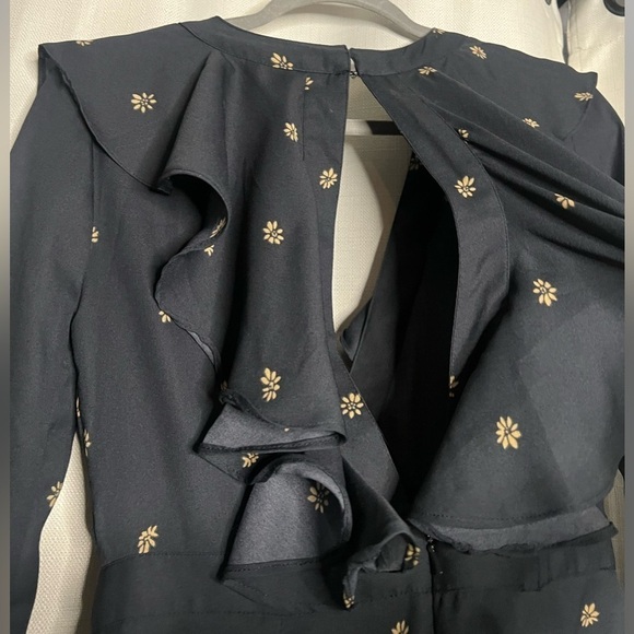 Topshop Navy Blue and Cream Floral Ruffle Long Sleeve Romper 6 - Picture 9 of 11